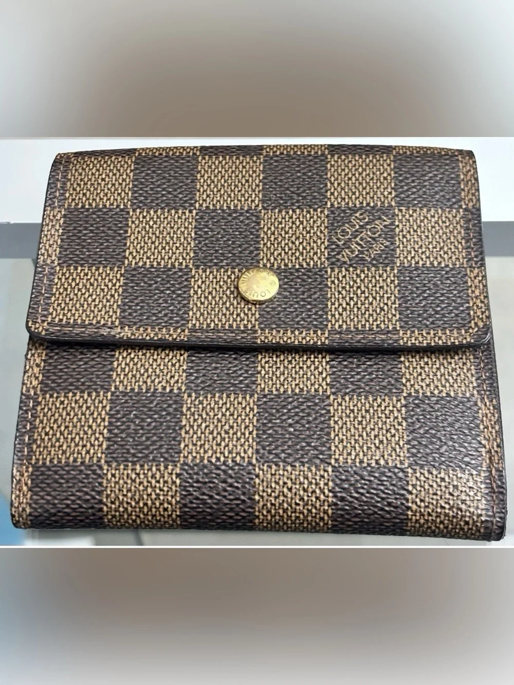 Authentic Louis Vuitton Damier Portefeuille Elise Wallet Purse. COA Included..